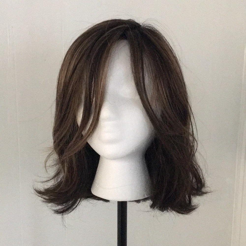 Envy Chloe wig in Amaretto Cream